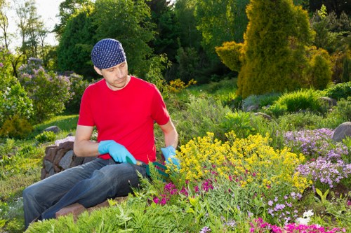 Garden service complaint assessment with notes and records