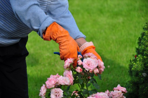 Recyclable garden materials separated for local waste processing